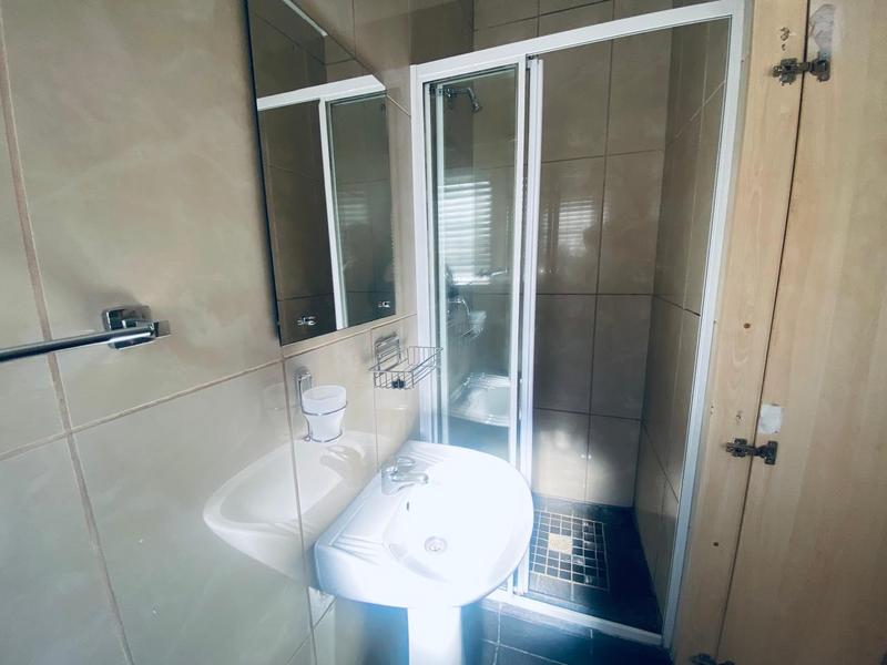 To Let 2 Bedroom Property for Rent in De La Haye Western Cape